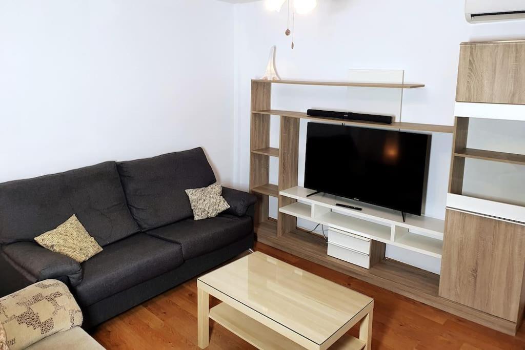4F, Aire Acondic, 80M2, 2 Dormitorios, 4 Huespedes, Wifi Gratis La Línea de la Concepción Eksteriør billede
