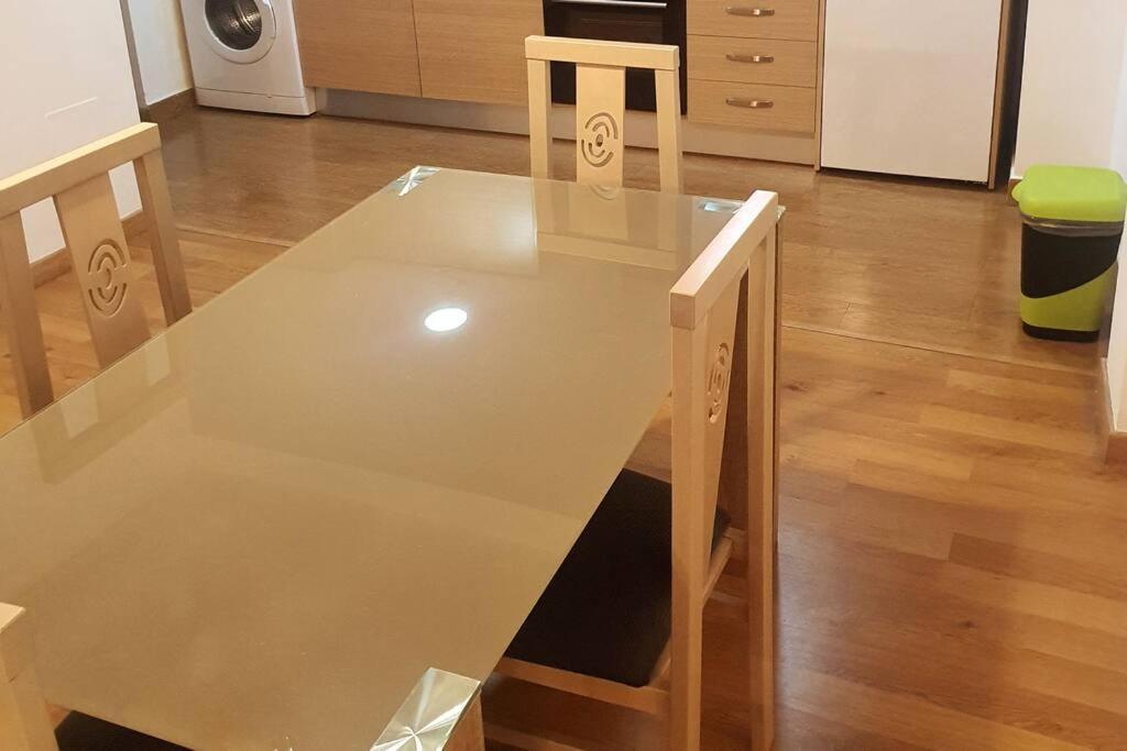4F, Aire Acondic, 80M2, 2 Dormitorios, 4 Huespedes, Wifi Gratis La Línea de la Concepción Eksteriør billede